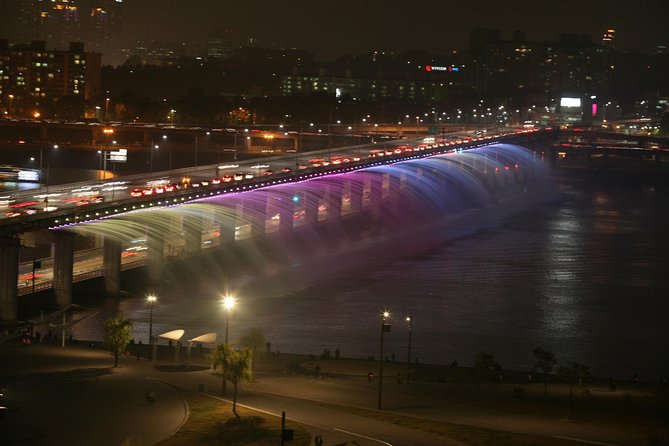 Moonlight Rainbow Fountain Show Night Tour in Seoul - Seoul at night: why this tour works