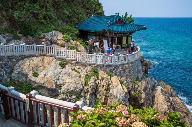 Mount Seorak and Naksansa Temple One Day Tour from Seoul - Guides and Group Vibe: What Helps a Long Day Feel Short