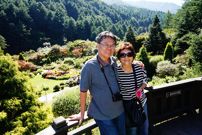 Nami Island from Seoul: Petit France and Garden of Morning Calm - Garden of Morning Calm: a one hour break with design-focused garden time