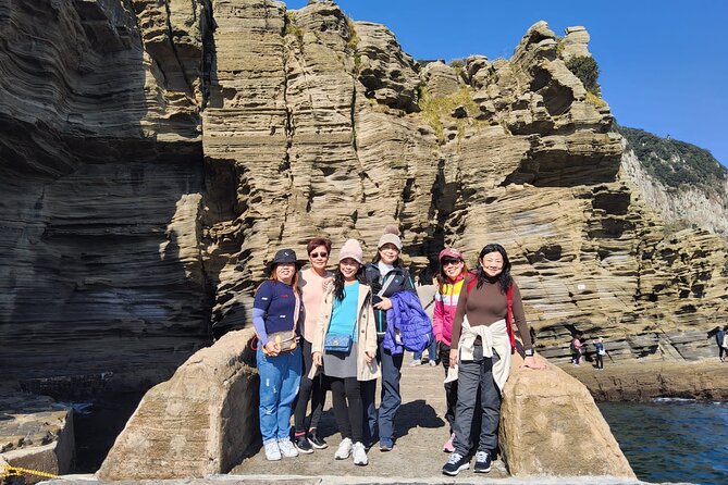 Package tour of All areas of Jeju Island-(East &South &West) - Jeongbang Waterfall and Oedolgae, South coast moments that feel close to the water