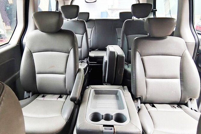 Private Airport Transfer : Gimpo airport to/from Seoul (1~7pax) - Meeting gate rules that keep you from wandering at Gimpo