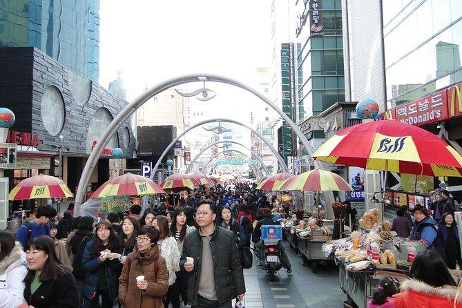 Private Busan tour with gamcheon culture village and the temple (Customizable) - Jagalchi Fish Market: the seafood market moment you will remember
