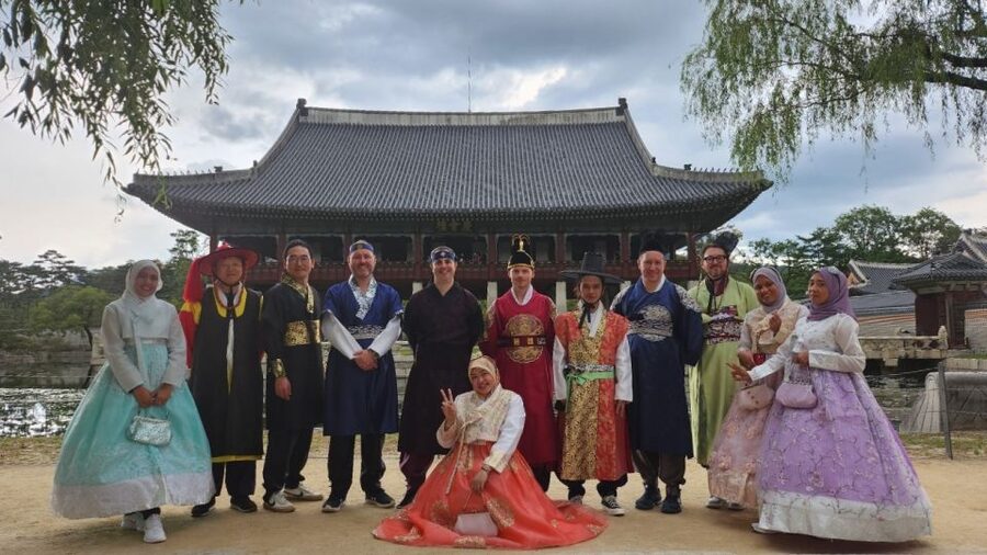 Private Customized Seoul Tour with Your Korean Buddy - Language Support and Guide Styles That Make the Difference