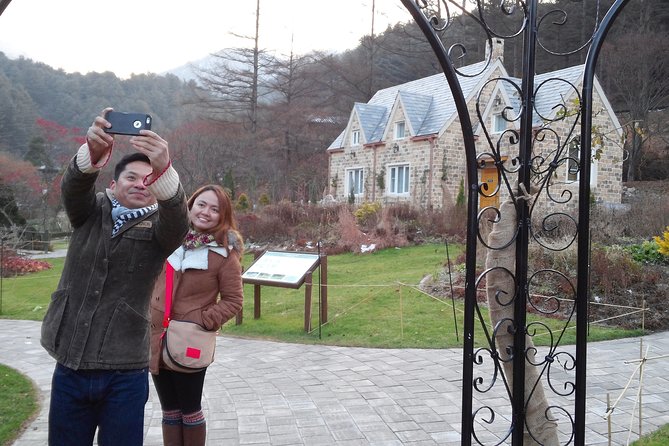 Private day tour Korea(Seoul trip) with Professional Photographer - Who the photographer is and how that changes your day