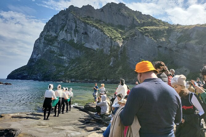 Private Day Tour With Best Jumbo Taxi Driver Tour in jeju island - A day of Jeju icons, organized in a jumbo taxi