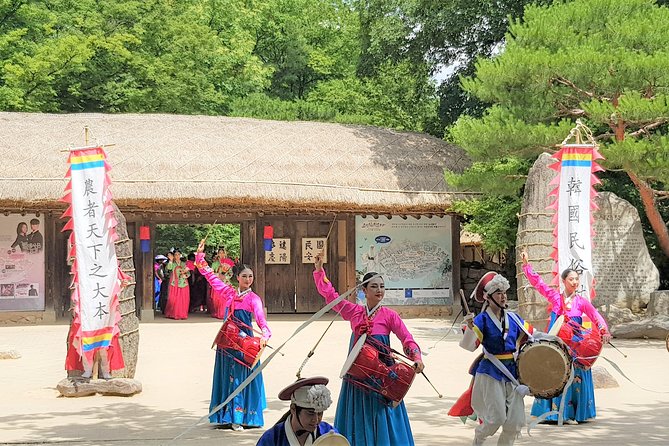 Private day trip to Korean Folk Village & Dae Jang Geum Park - The guide makes the difference, from set navigation to clear explanations