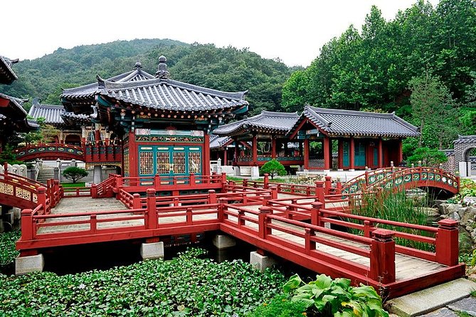 Private day trip to Korean Folk Village & Dae Jang Geum Park - Rain, crowds, and weather reality checks