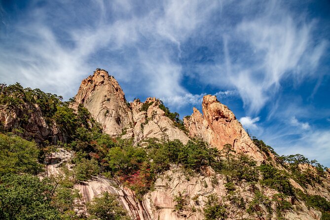 Private Day Trip to Seoraksan National Park - Seoraksan National Park hike, plus the Gwongeumseong Peak cable car idea