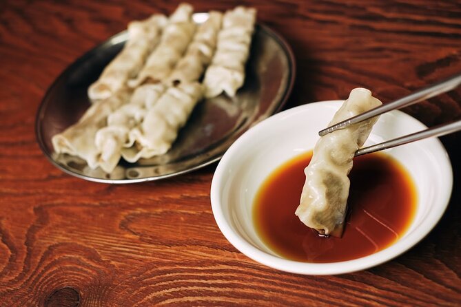 Private Downtown Seoul Food & Market Tour with 8+ Tastings - The 8+ tastings menu: what to expect and what to order mentally
