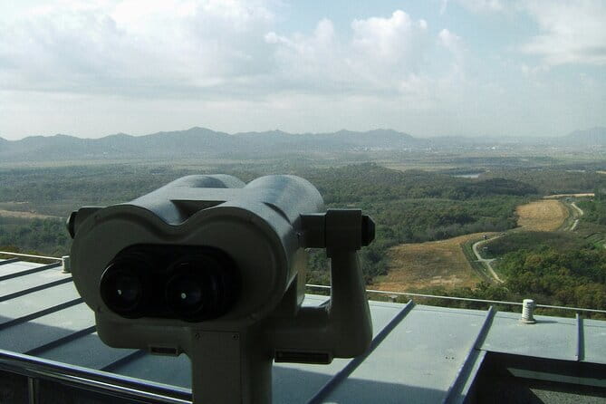 Private Guided Tour in DMZ with Lake (Optional Incheon Layover) - Price and logistics: is $200 per person worth it?