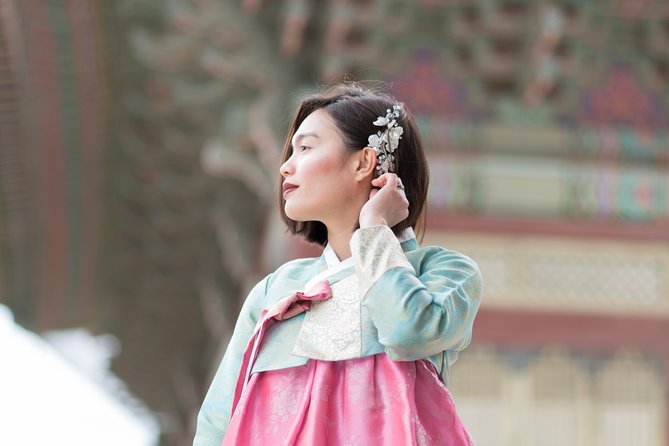 Private Palace Photo Shoot in Seoul with a Photographer - Should You Book a Private Palace Photoshoot With a Photographer?