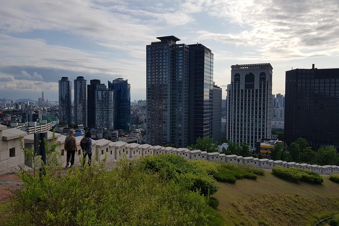 Private Seoul Wall Trekking [Inwangsan, Bugaksan, Naksan Park, N-Seoul Tower] - What to wear and bring so you finish with energy