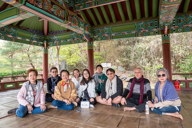 Private Tour around Suwon UNESCO Fortress and Korea Folks Village - Hwaseong Haenggung Palace and the 11:00 martial arts performance