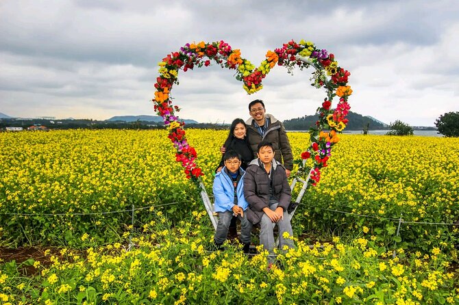 Private Tour in South and East in jeju island - Stop 3: Jeju Stone Culture Park, stone craft and eco-park exhibits