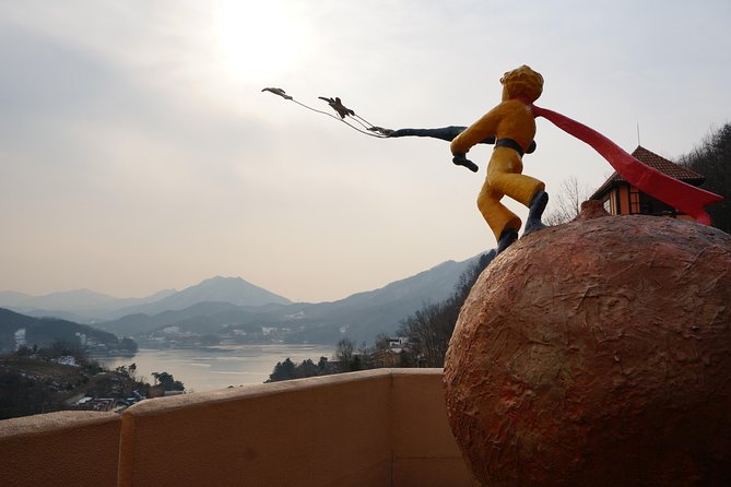 Private Tour: Nami Island& (Alpaca World 'or' Morning Calm)&Lunch - Alpaca World in Hongcheon: a feel-good break with close encounters