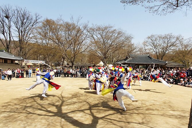 Private Tour : Royal Palace & Traditional Villages wearing Hanbok - How Private Pickup and Private Transport Change the Day