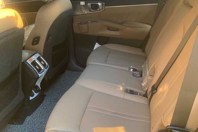 Private Transfer Incheon Intl. Airport —>Seoul - The Seoul handoff, hotel lobby driveway drop-off