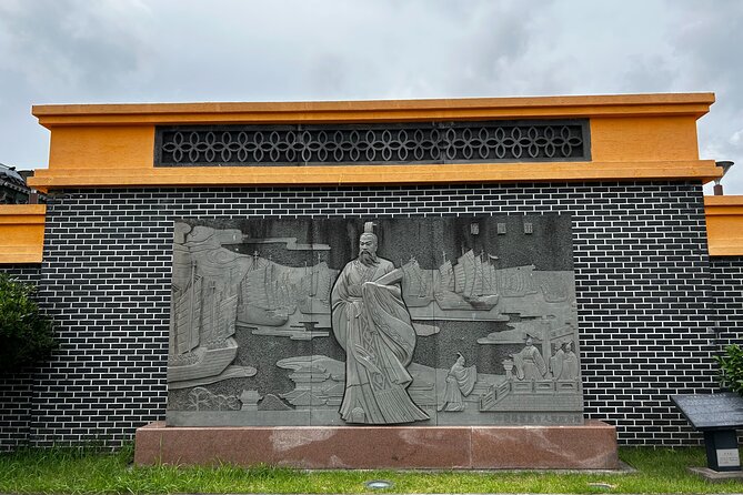 Seogwipo(the southern city of Jeju) Art Museum Walking Tour - LeeJoongSeop Art Museum: modern art shaped by flight and place