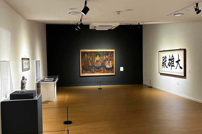 Seogwipo(the southern city of Jeju) Art Museum Walking Tour - Lee Jung Seop Cultural Street: finish in Seogwipo Old Town