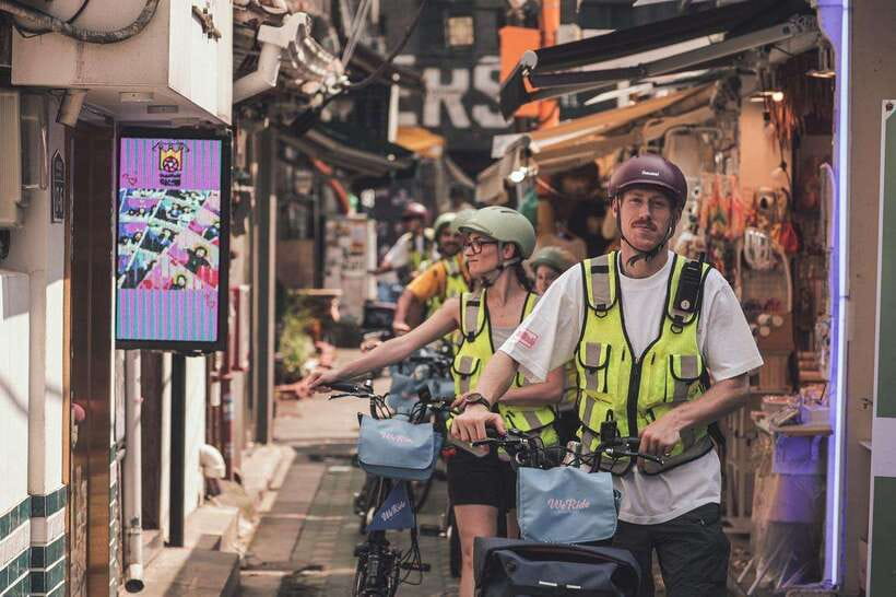 Seoul: Afternoon Ebike tour and "Happy Hour" food and drinks - Cheonggyecheon and Berlin Square: short stops with real atmosphere