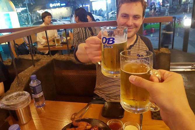 Seoul: Anthony Bourdain-Inspired BBQ and Pub Experience - Why a small group (max 11) makes this feel more like a night out than a production