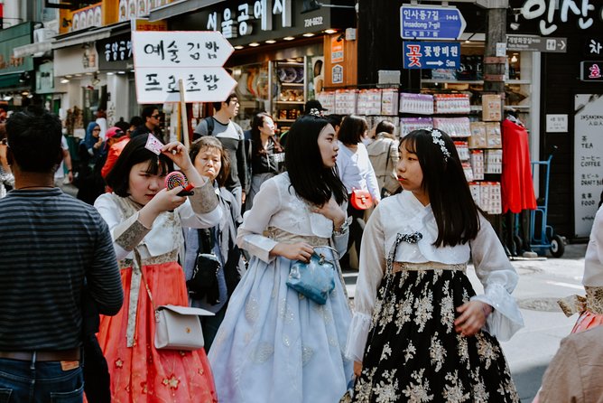 Seoul Art Tour with a Local Expert: 100% Personalized & Private - Insadong-gil: where shopping turns into street theater