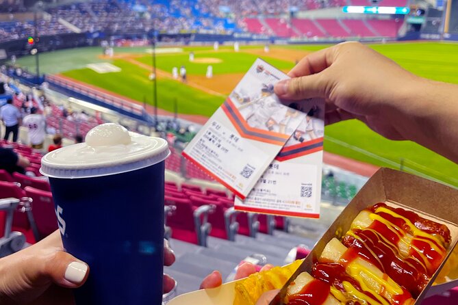 Seoul: Baseball Game Ticket with Dinner/Beer with the host - Jamsil Baseball Night, Korea-Style: More Chant Than Scoreboard