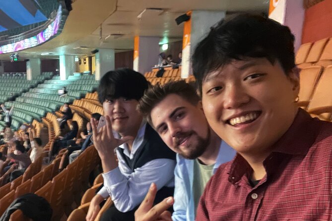 Seoul: Baseball Game Ticket with Dinner/Beer with the host - Timing and the Seasonal Switch: Baseball or Basketball