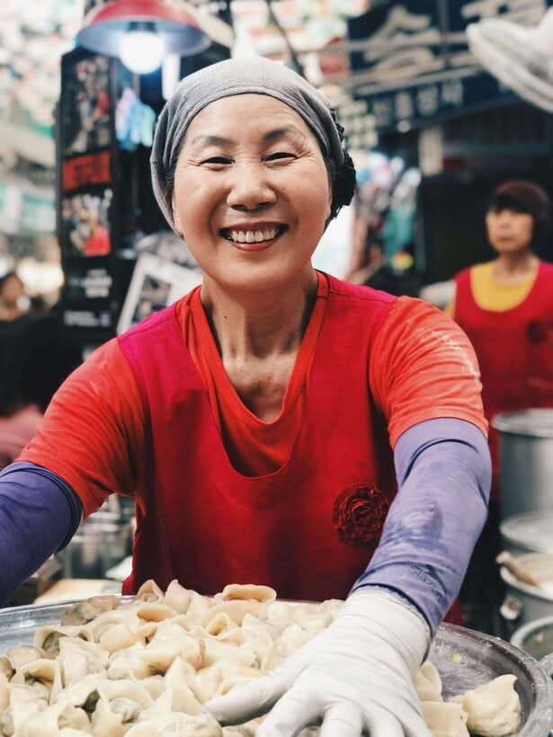 Seoul : Best of Seoul Private Walking Tour - A 3-Hour Seoul Loop That Hits Palace, Hanoks, and Market Life