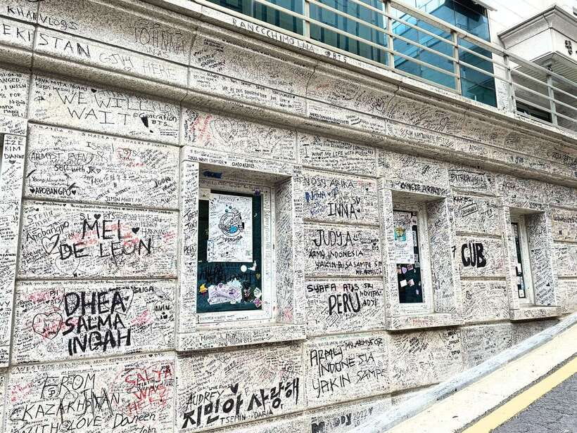 Seoul: BTS K-Pop Star Footsteps Journey ARMY Fan Day Tour - Regular BTS Tour in Seoul and Yongin: From trainee spots to HYBE Yongsan