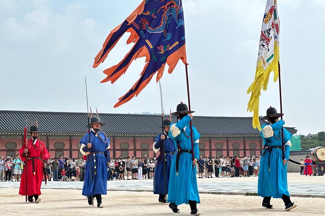 Seoul City Half Day Tour-Gyeongbok Palace Guard Changing Ceremony - Passing Cheongwadae by coach: what you actually get