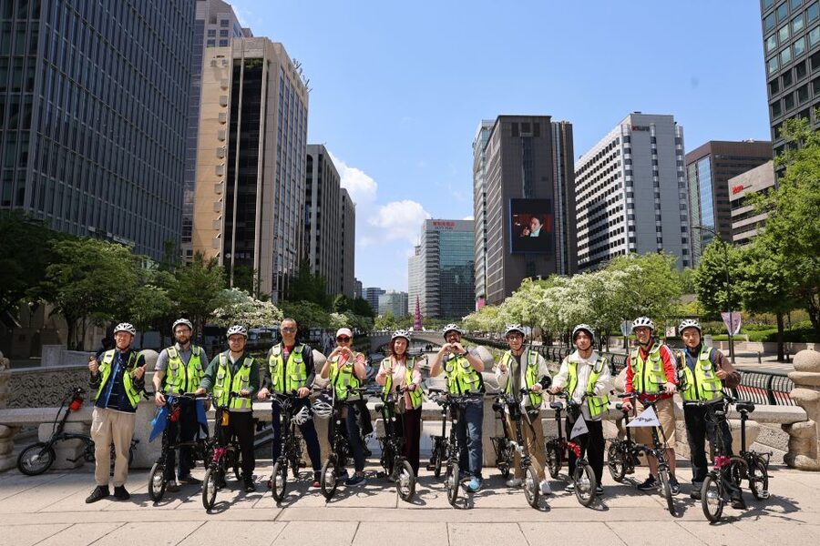Seoul: City Highlights Morning eBike Tour - The Final Ride Back on Cheonggyecheon
