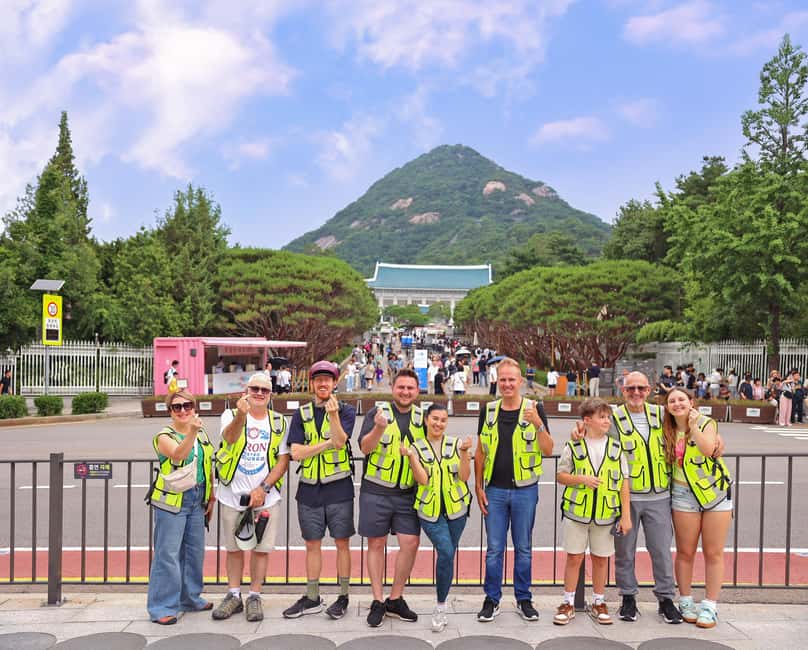 Seoul: City Highlights Morning eBike Tour - Seochon and the Romantic West Village Vibe