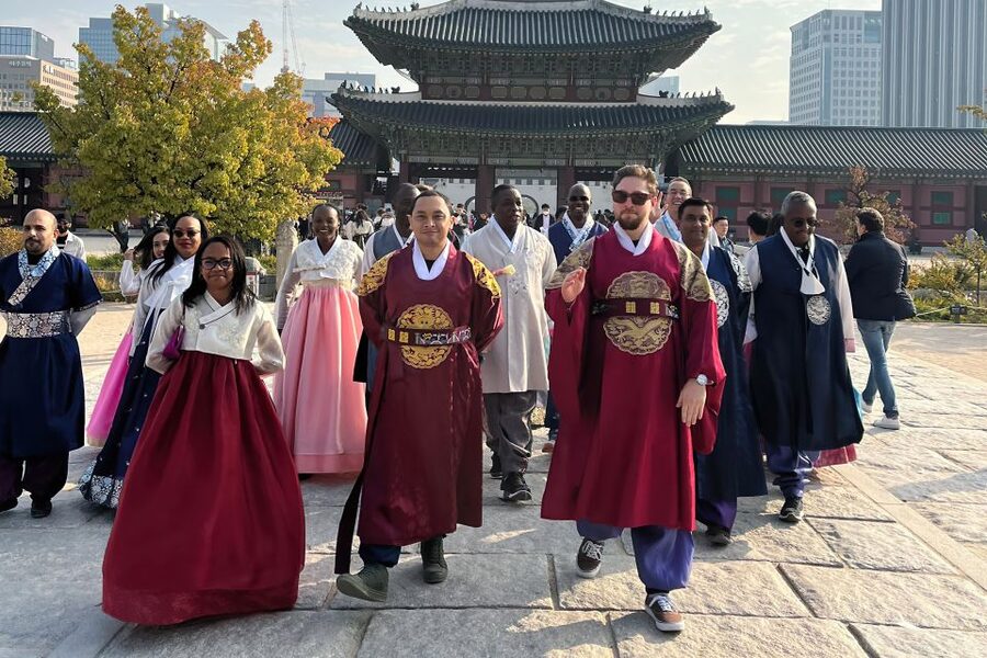 Seoul: City Hightlights, Palace Tour, and Optional Hanbok - Hanbok first: what changes when you dress the part at K star Hanbok