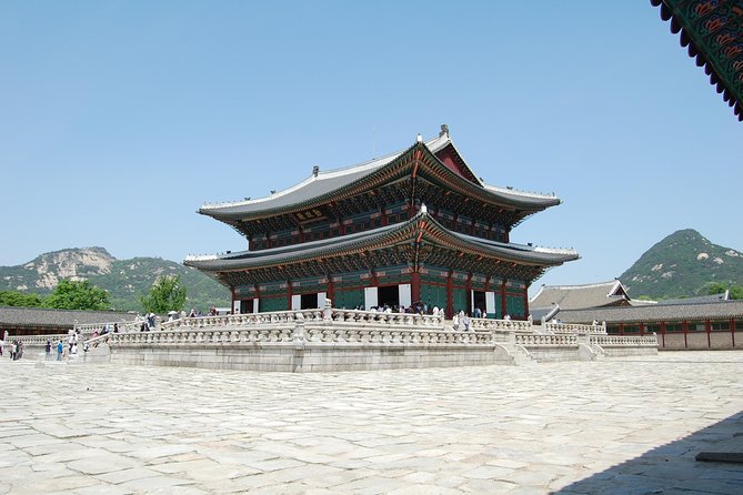Seoul City Sightseeing Tour Including Gyeongbokgung Palace, N Seoul Tower, and Namsangol Hanok Village - Entering Seoul’s Classic Sites Starting at Jogyesa Temple