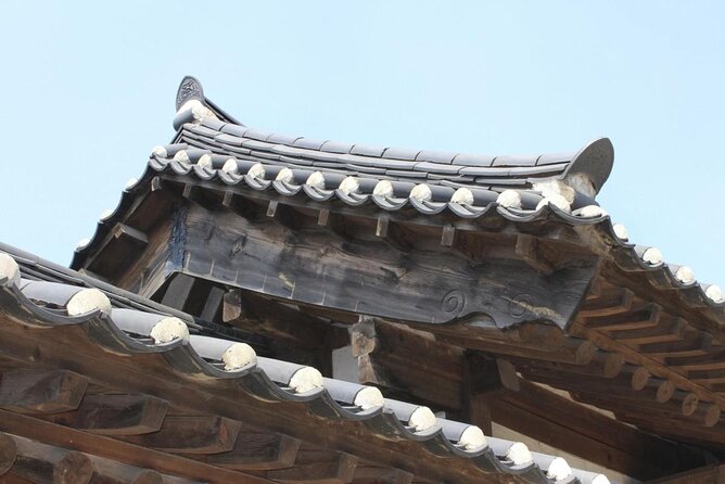 Seoul City Sightseeing Tour Including Gyeongbokgung Palace, N Seoul Tower, and Namsangol Hanok Village - Cheongwadae Pass-By and the Gwanghwamun Gate Guard Ceremony Moment