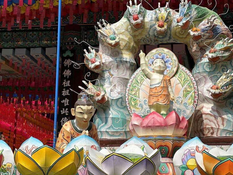 Seoul City Tour: Gyeongbok Palace, N Tower & Local Market - Namsan Cable Car and N Seoul Tower: the ride is the payoff