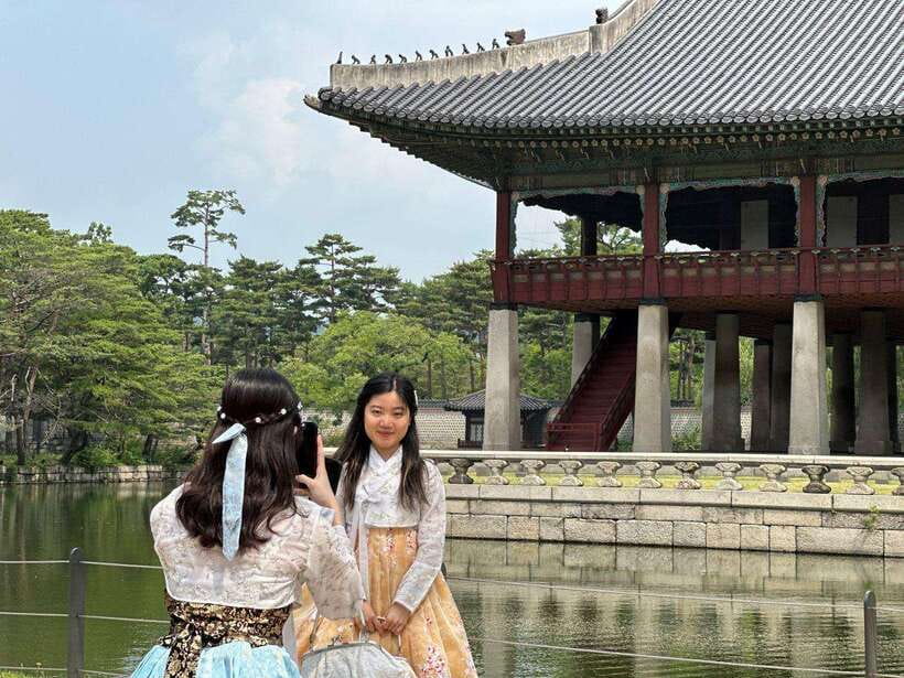 Seoul City Tour: Gyeongbok Palace, N Tower & Local Market - What changes on Tuesdays: Gyeongbokgung swap to Changdeok and Bukchon