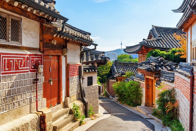 Seoul City Walking Private Tour (3hours) - Insadong: art, tea houses, and the shops you’ll actually want to browse