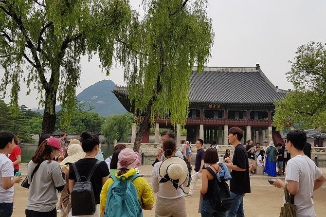 Seoul City Walking Private Tour (3hours) - Guide quality matters: the Park and Frank effect