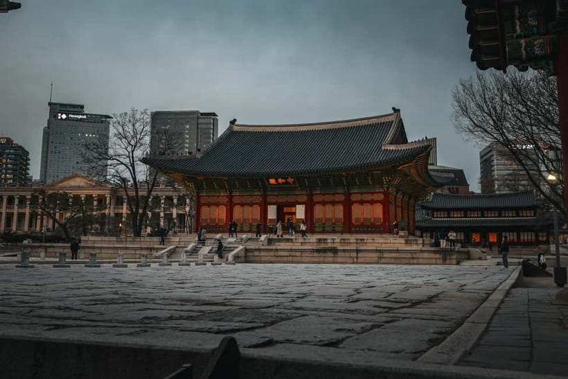 Seoul: Colonial History Tour with Prison&Palace, Market Food - Price and Value for a 4-Hour Seoul Blend