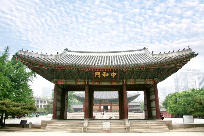 Seoul: Deoksugung Palace Night Tour - Walking the main palace route, stop by stop