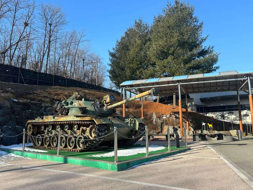 Seoul: DMZ, 3rd Tunnel, Odusan or Suspension Private Tour - Gyeonggi Province timing: safety briefing, photo stops, and breathing room