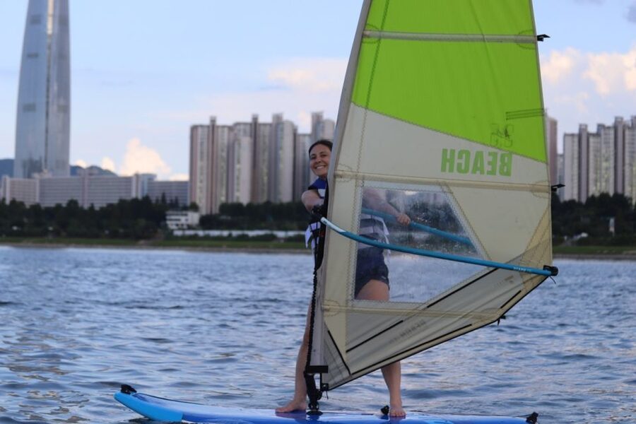 Seoul : Efoil Experience in Han River - The lesson with Koa: what you learn before you fly