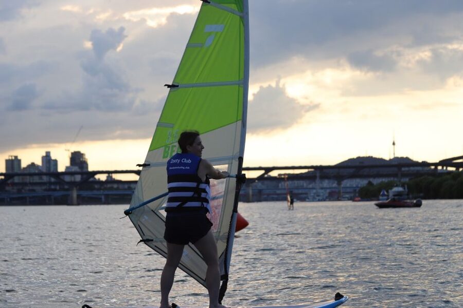Seoul : Efoil Experience in Han River - Should you book the Han River e-foil experience?