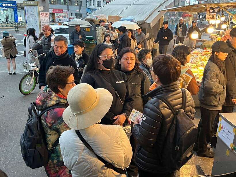 Seoul: Fearless Foodie Gwangjang Market Food Adventure - Who should book this Gwangjang Market food adventure