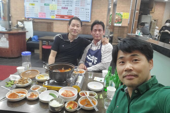 Seoul Food n Night view with Local Korean BBQ dinner Hongdae st. - Gyeongui Line Forest Park: a calmer walk when Seoul gets noisy