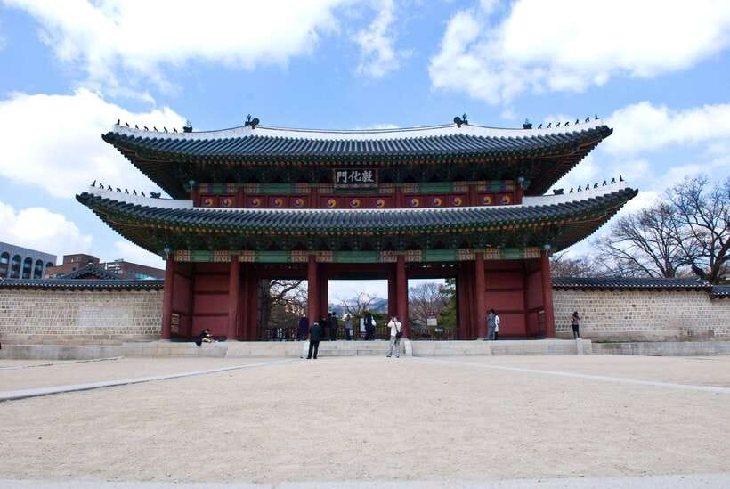 Seoul: Full-Day Royal Palaces Private Tour - Gyeongbokgung Palace and the Royal Guard Changing Ceremony