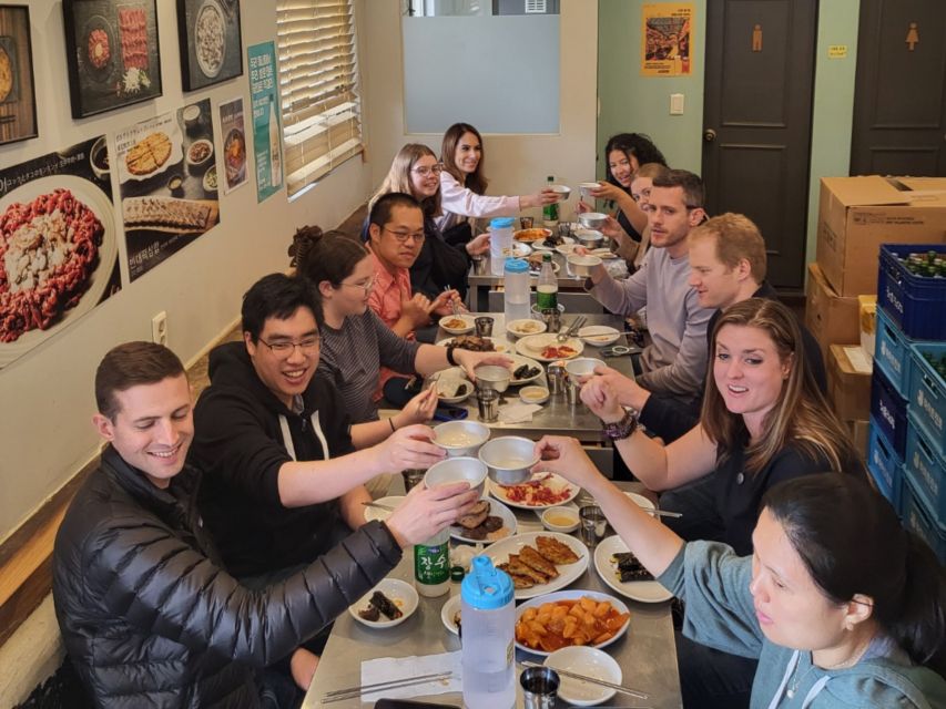 Seoul: Gwangjang Market Netflix Food Tour - Gwangjang Market: street food tastings with real local context