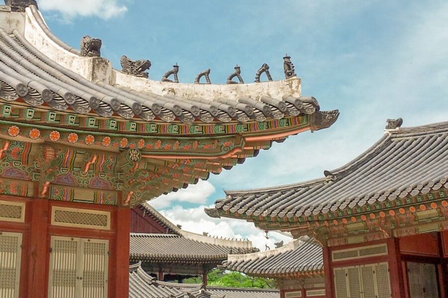 Seoul: Gyeongbok Palace and Bukchon Hanok Walking Tour - Weather and timing: how to make the tour feel smooth
